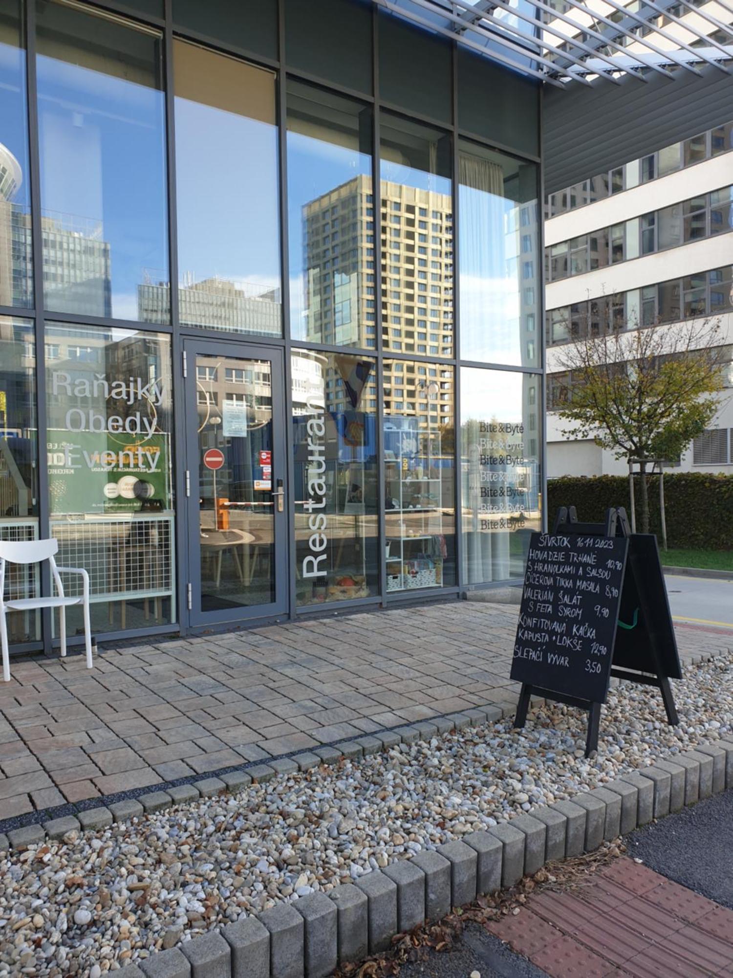 Moderny Byt V Sirsom Centre Apartment Bratislava Exterior photo